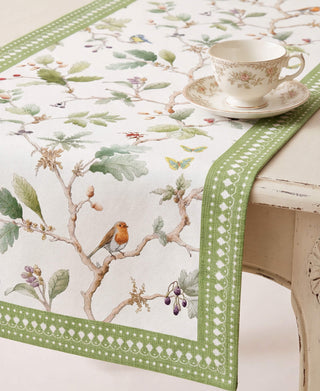 Camino de Mesa Romantic Bird
