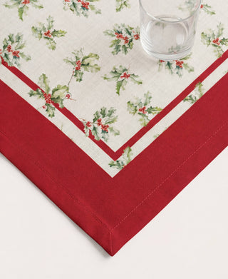 Mantel Holly Jolly