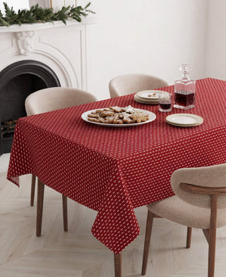 Mantel Red Tree