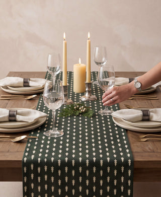 Green Pine Camino de Mesa Semi Impermeable