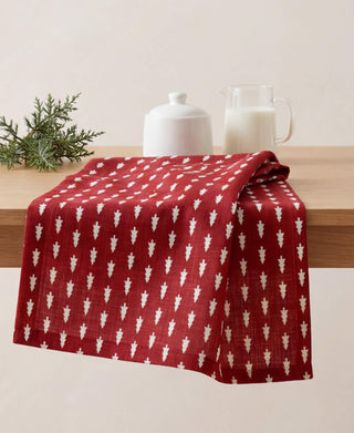Red Pine Camino de Mesa Semi Impermeable