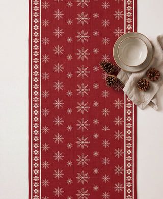Camino de Mesa Red Scandinavian Christmas