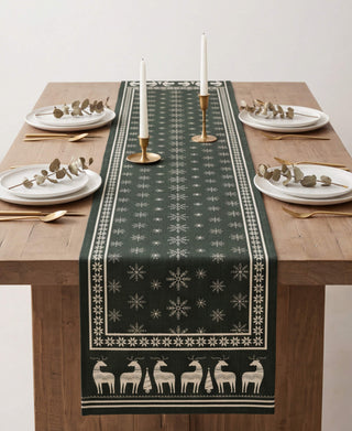 Camino de Mesa Green Scandinavian Christmas