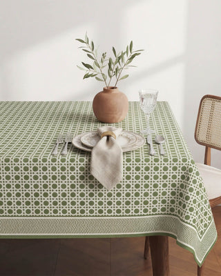 Mantel Earth Moss White Rattan