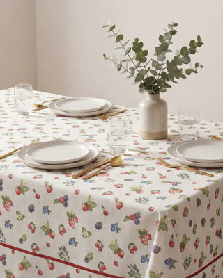 Mantel English Berry Garden